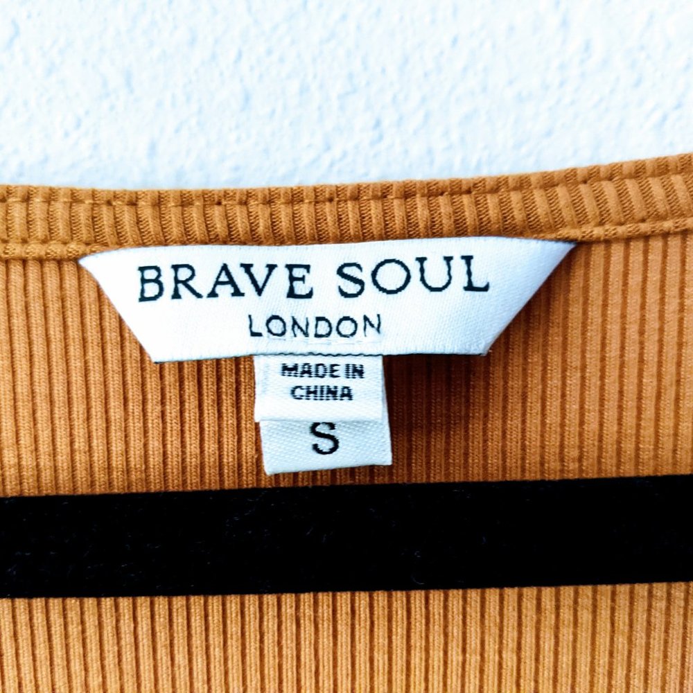 Rust Ribbed Dress - Picture 2 of 3